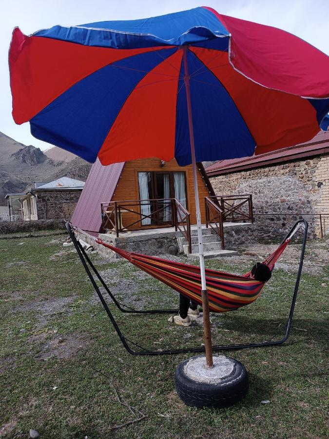Cottage Natali Казбеги Екстериор снимка